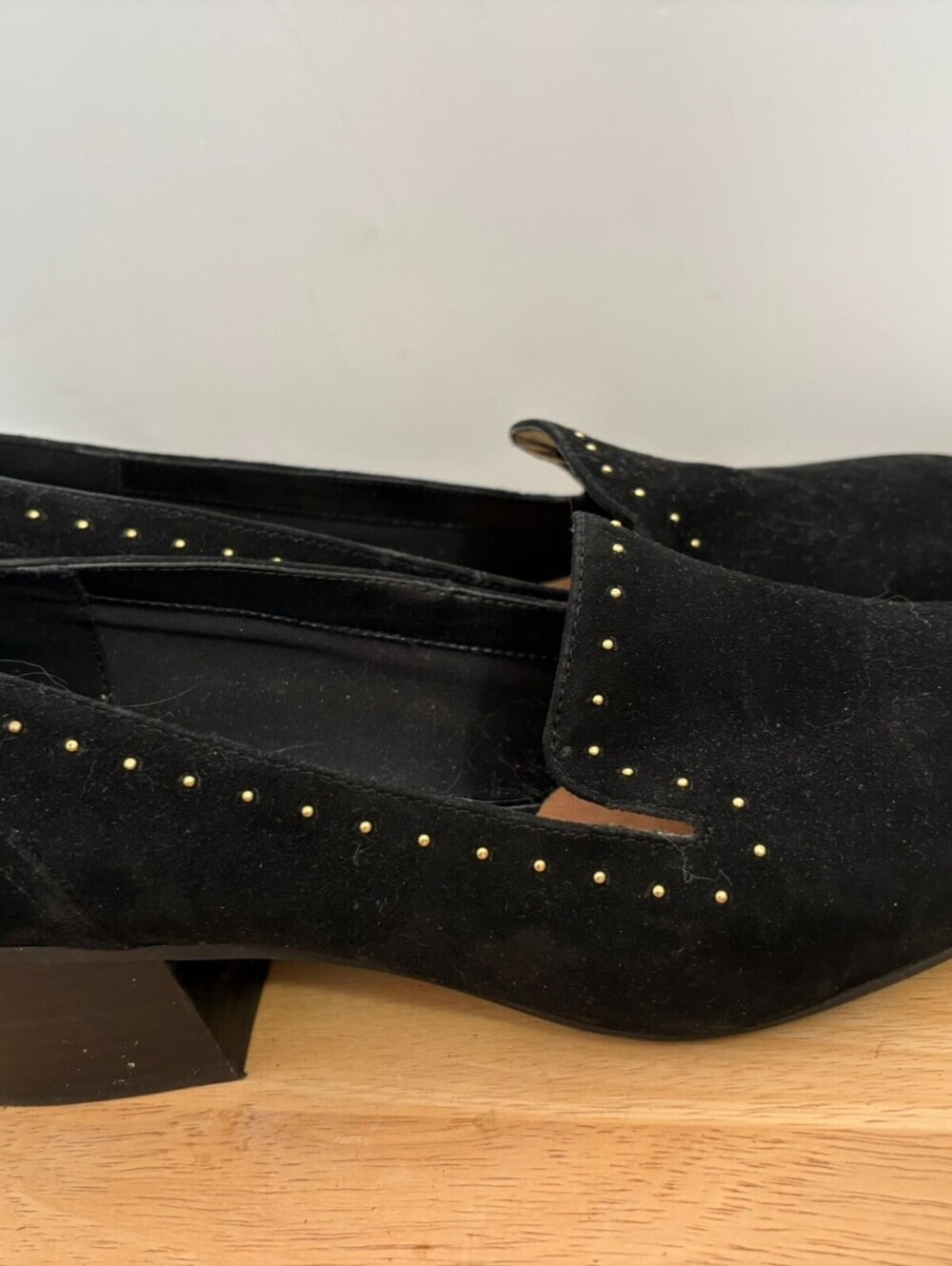 Anne Klein Jacinda Womens Suede Pump Black, Gold Tone Studs 9-1/2 M Chuncky Heel